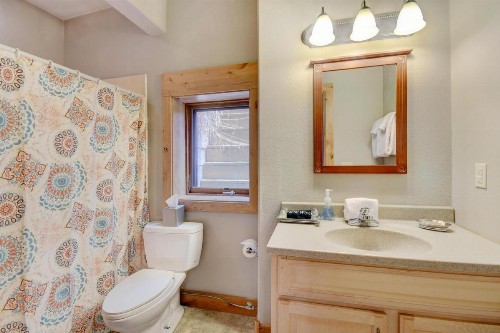 Mountain View Luxury Log Home Hot Tub & Great Views - FREE Activities & Equipment Rentals Daily - image 42