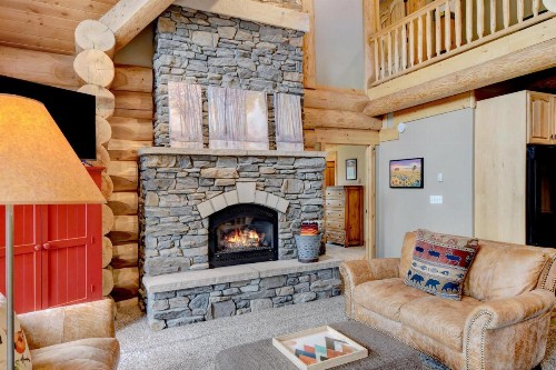 Mountain View Luxury Log Home Hot Tub & Great Views - FREE Activities & Equipment Rentals Daily - image 8