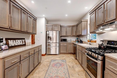 New Luxury Townhome #1 Near Resort Hot Tub & Views - FREE Activities & Equipment Rentals Daily - image 11