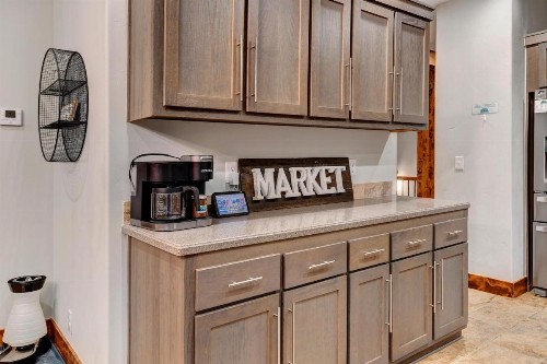 New Luxury Townhome #1 Near Resort Hot Tub & Views - FREE Activities & Equipment Rentals Daily - image 12