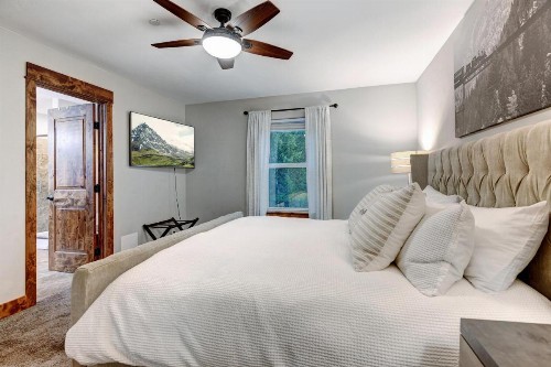 New Luxury Townhome #1 Near Resort Hot Tub & Views - FREE Activities & Equipment Rentals Daily - image 14
