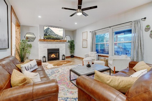 New Luxury Townhome #1 Near Resort Hot Tub & Views - FREE Activities & Equipment Rentals Daily - image 29