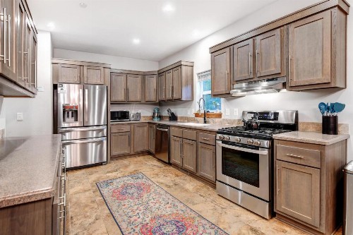 New Luxury Townhome #1 Near Resort Hot Tub & Views - FREE Activities & Equipment Rentals Daily - image 34