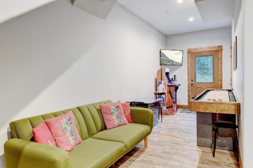 New Luxury Townhome #1 Near Resort Hot Tub & Views - FREE Activities & Equipment Rentals Daily - image 35