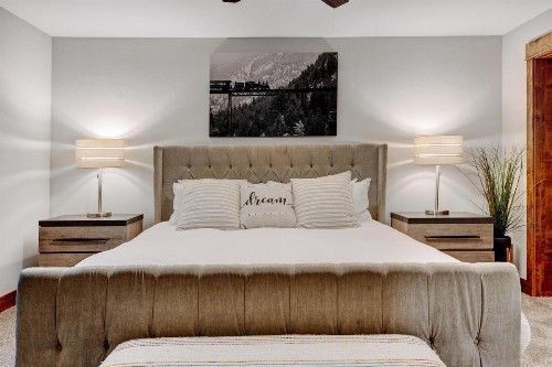 New Luxury Townhome #1 Near Resort Hot Tub & Views - FREE Activities & Equipment Rentals Daily - image 4