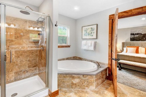 New Luxury Townhome #1 Near Resort Hot Tub & Views - FREE Activities & Equipment Rentals Daily - image 49