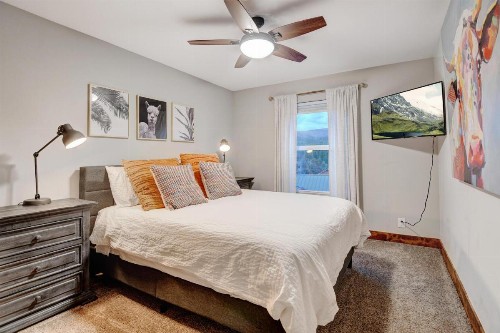 New Luxury Townhome #1 Near Resort Hot Tub & Views - FREE Activities & Equipment Rentals Daily - image 6