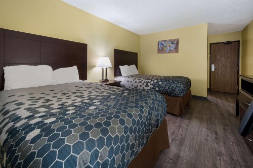 Super 8 by Wyndham Fredericksburg/Central Plz Area - image 21