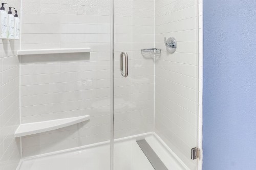 Fairfield Inn & Suites Fredericksburg - image 23