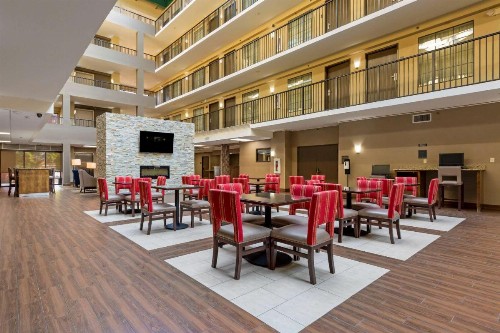 Comfort Suites Fredericksburg South - image 24