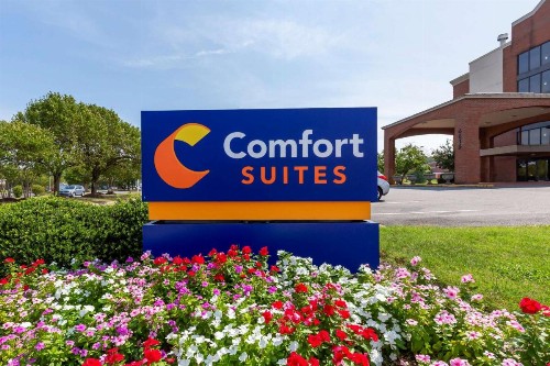 Comfort Suites Fredericksburg South - image 34