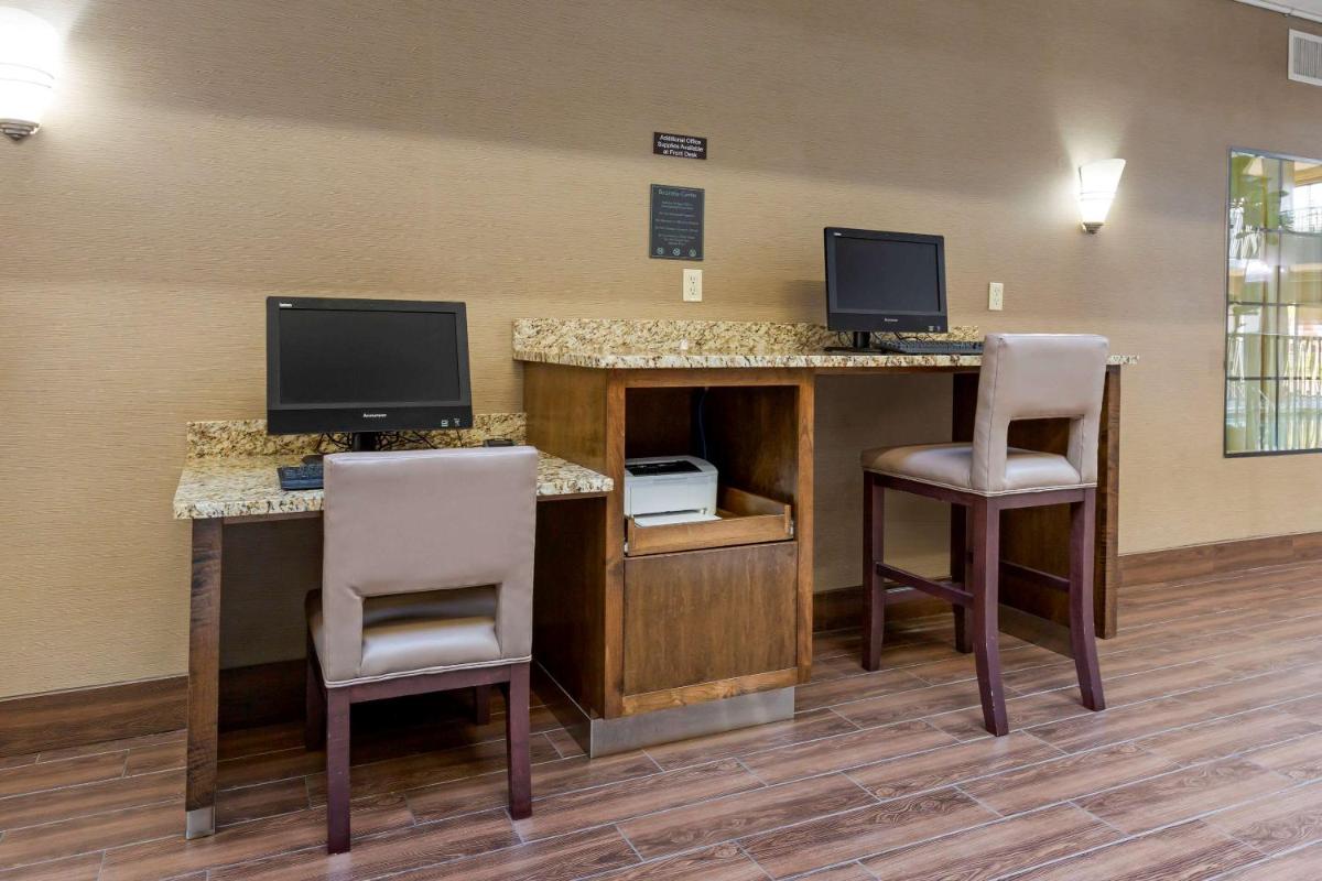 Comfort Suites Fredericksburg South - image 4