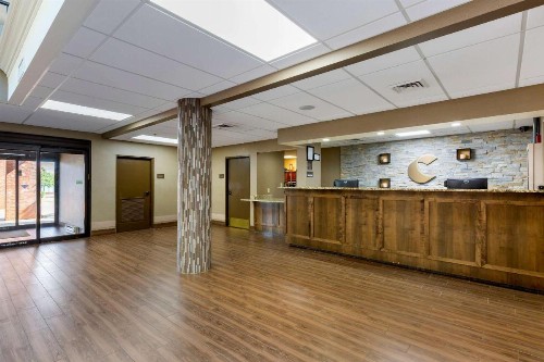 Comfort Suites Fredericksburg South - image 7