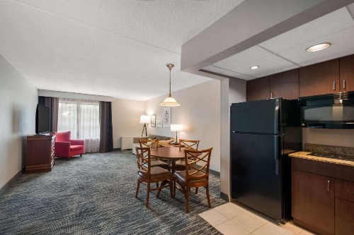 Country Inn & Suites by Radisson Fredericksburg South (I-95) VA - image 10
