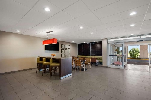 Country Inn & Suites by Radisson Fredericksburg South (I-95) VA - image 31
