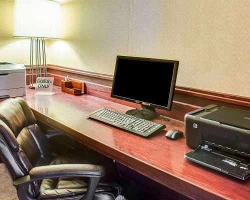 Clarion Inn Fredericksburg - image 4