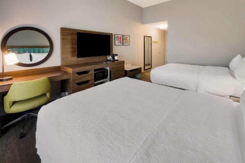 Hampton Inn and Suites Fredericksburg - image 15