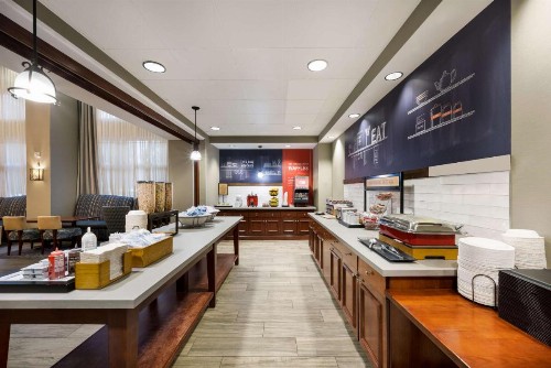 Hampton Inn and Suites Fredericksburg - image 30