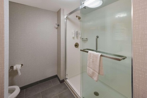 Hampton Inn and Suites Fredericksburg - image 44