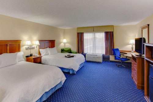 Hampton Inn and Suites Fredericksburg South - image 22