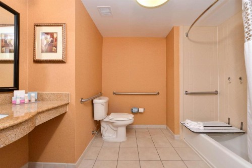 Hampton Inn and Suites Fredericksburg South - image 32