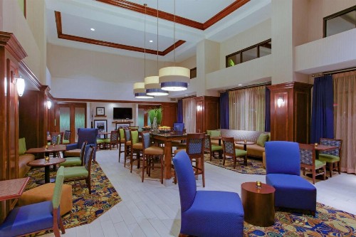 Hampton Inn and Suites Fredericksburg South - image 5