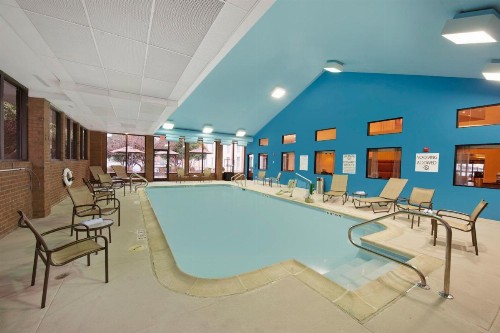 Holiday Inn Express Fredericksburg - Southpoint an IHG Hotel - image 10