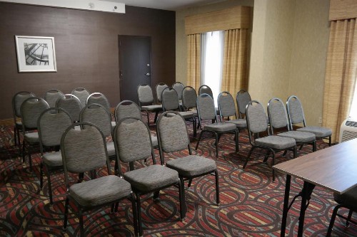 Holiday Inn Express Fredericksburg - Southpoint an IHG Hotel - image 15