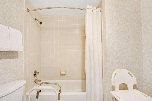 Super 8 by Wyndham Fredericksburg - image 12