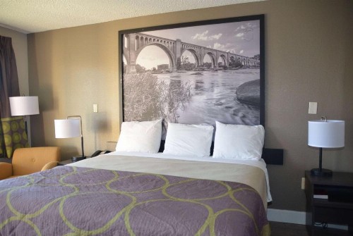 Super 8 by Wyndham Fredericksburg - image 15