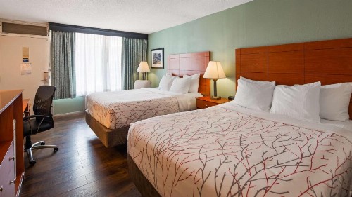 Best Western Fredericksburg - image 14