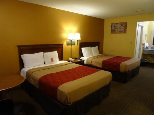 Econo Lodge Fredericksburg near I-95 - image 14