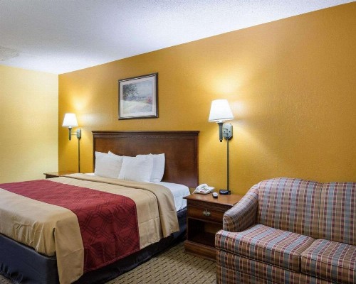 Econo Lodge Fredericksburg near I-95 - image 22