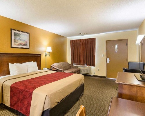 Econo Lodge Fredericksburg near I-95 - image 23