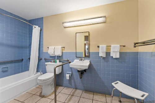 Econo Lodge Fredericksburg near I-95 - image 34