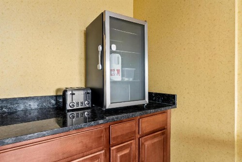 Econo Lodge Fredericksburg near I-95 - image 38