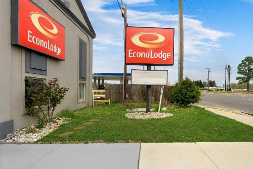 Econo Lodge Fredericksburg near I-95 - image 43