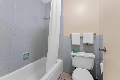 Econo Lodge Fredericksburg near I-95 - image 45