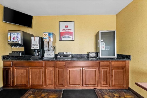 Econo Lodge Fredericksburg near I-95 - image 49