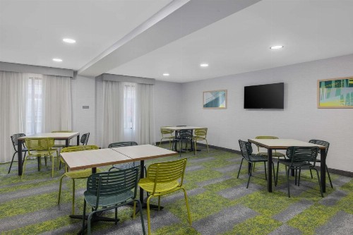 Sleep Inn Southpoint - image 11