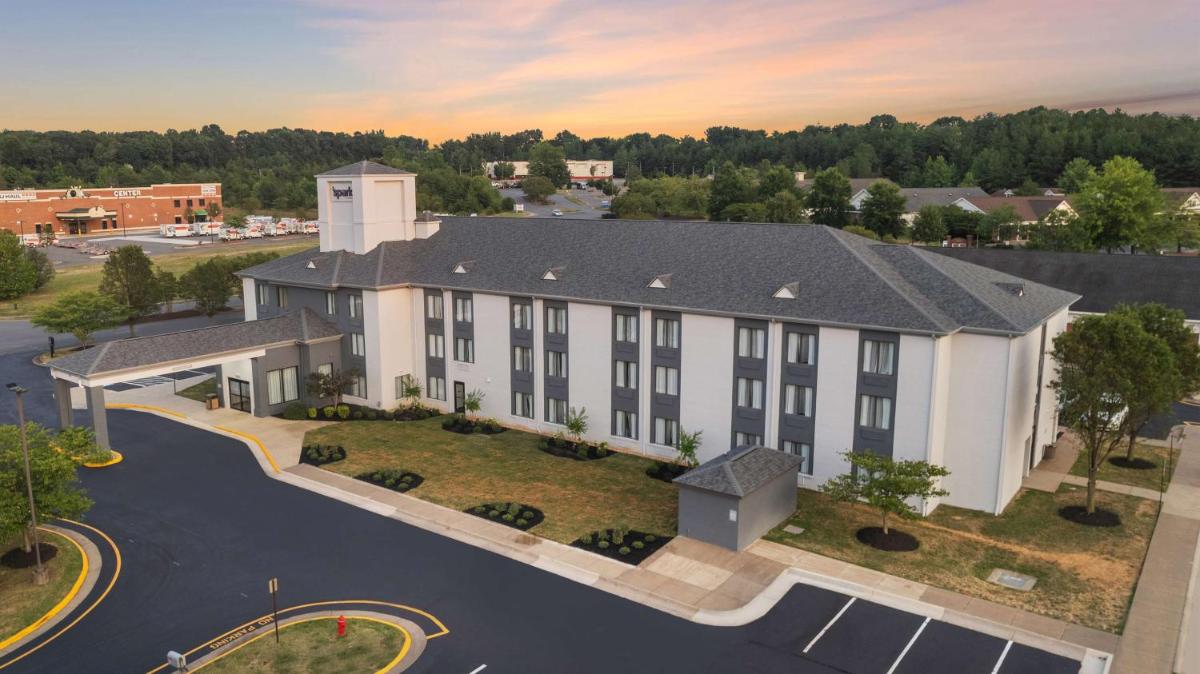Sleep Inn Southpoint - image 3