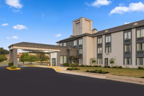 Sleep Inn Southpoint - image 33