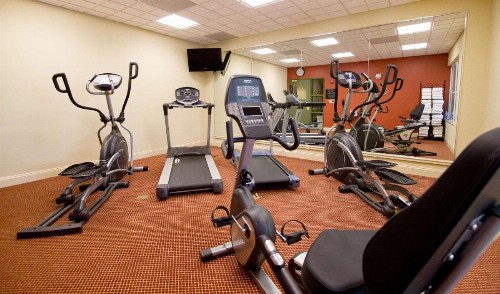 Country Inn & Suites by Radisson Fredericksburg VA - image 12