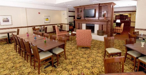 Country Inn & Suites by Radisson Fredericksburg VA - image 4