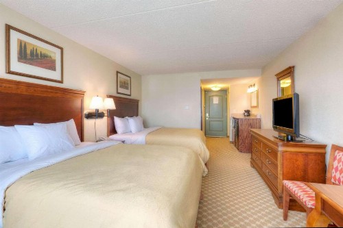Country Inn & Suites by Radisson Fredericksburg VA - image 7