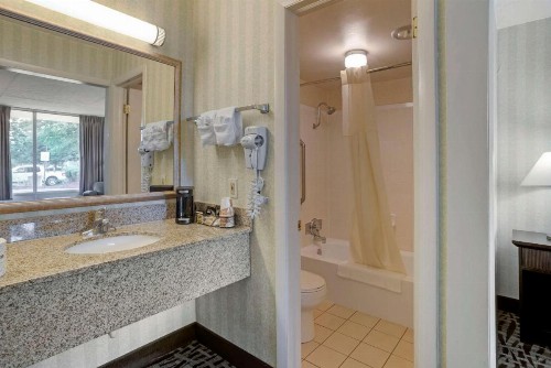 Quality Inn Fredericksburg near Historic Downtown - image 14