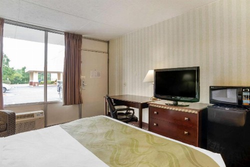 Quality Inn Fredericksburg near Historic Downtown - image 15