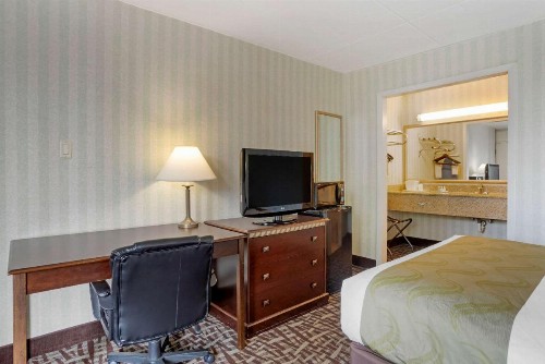 Quality Inn Fredericksburg near Historic Downtown - image 36