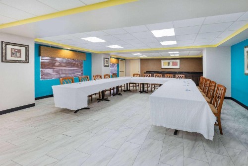 Days Inn by Wyndham Fredericksburg North - image 28