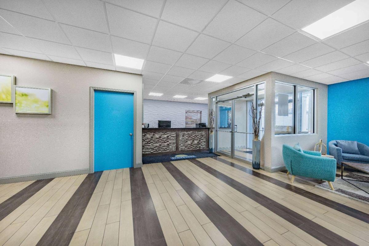 Days Inn by Wyndham Fredericksburg North - image 3